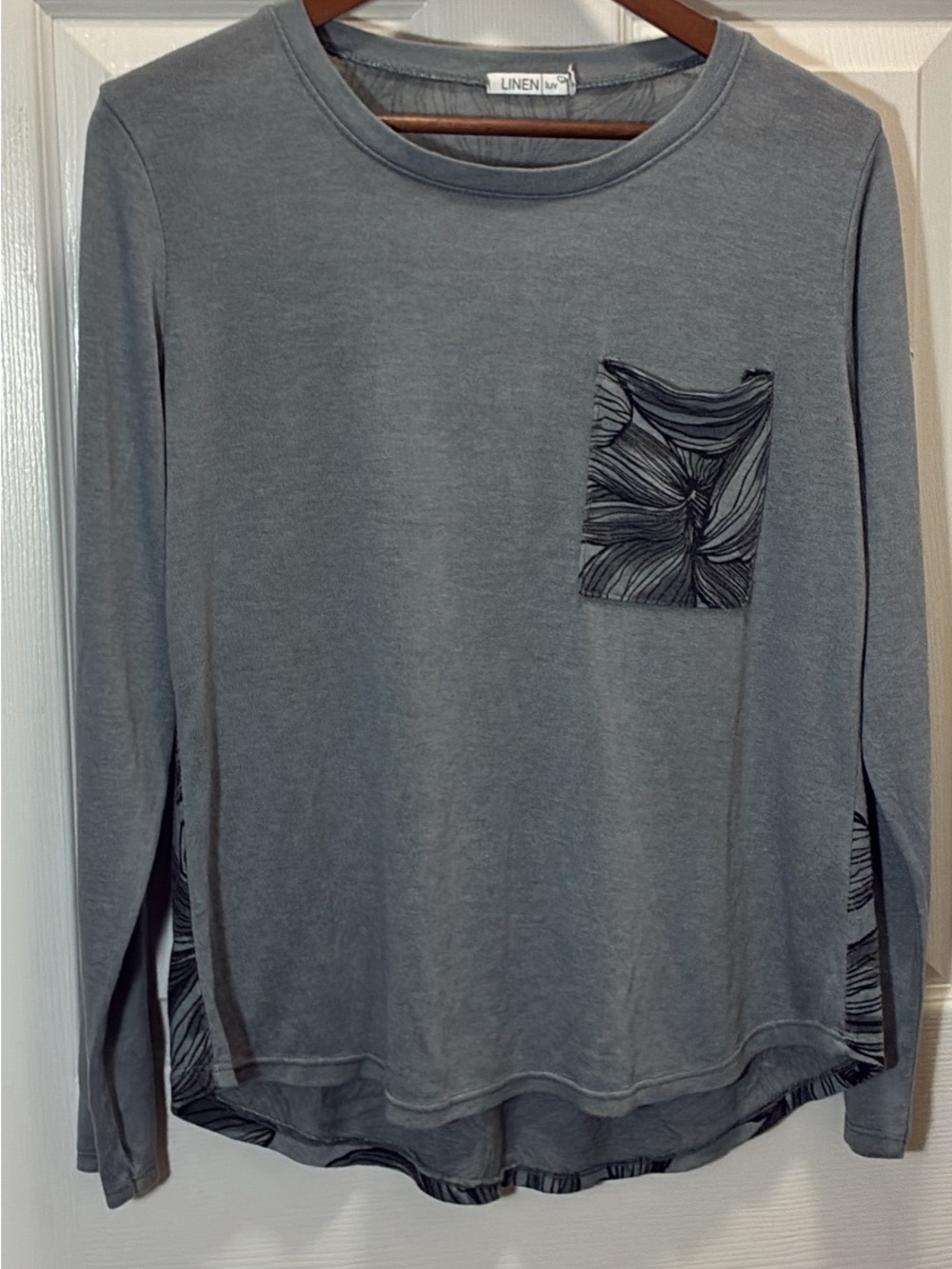 Linen Bay Gray Long-Sleeve Pocket Top